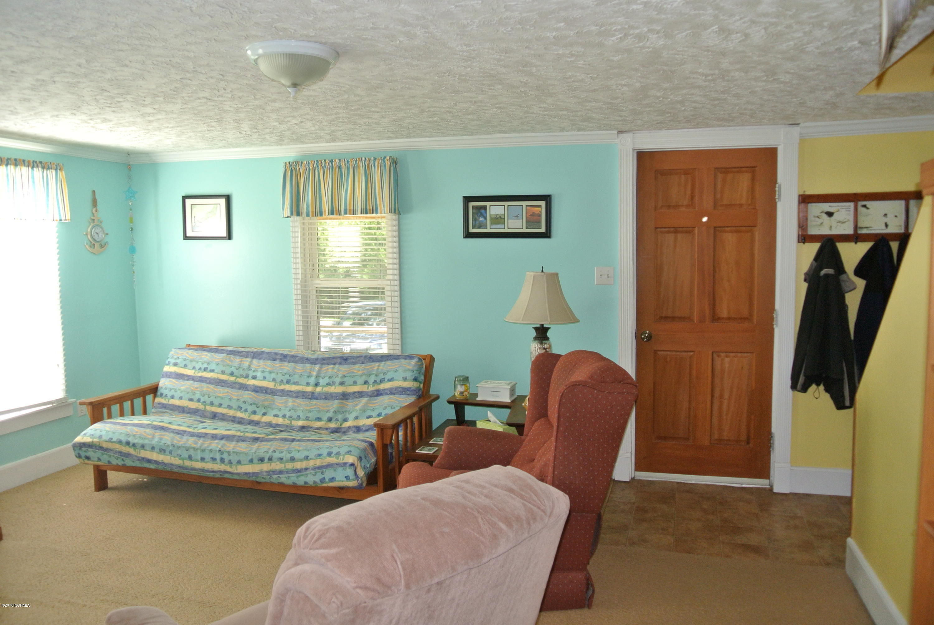316 Community Road Davis, NC 28524 - Photo 12 of 41 Living Room