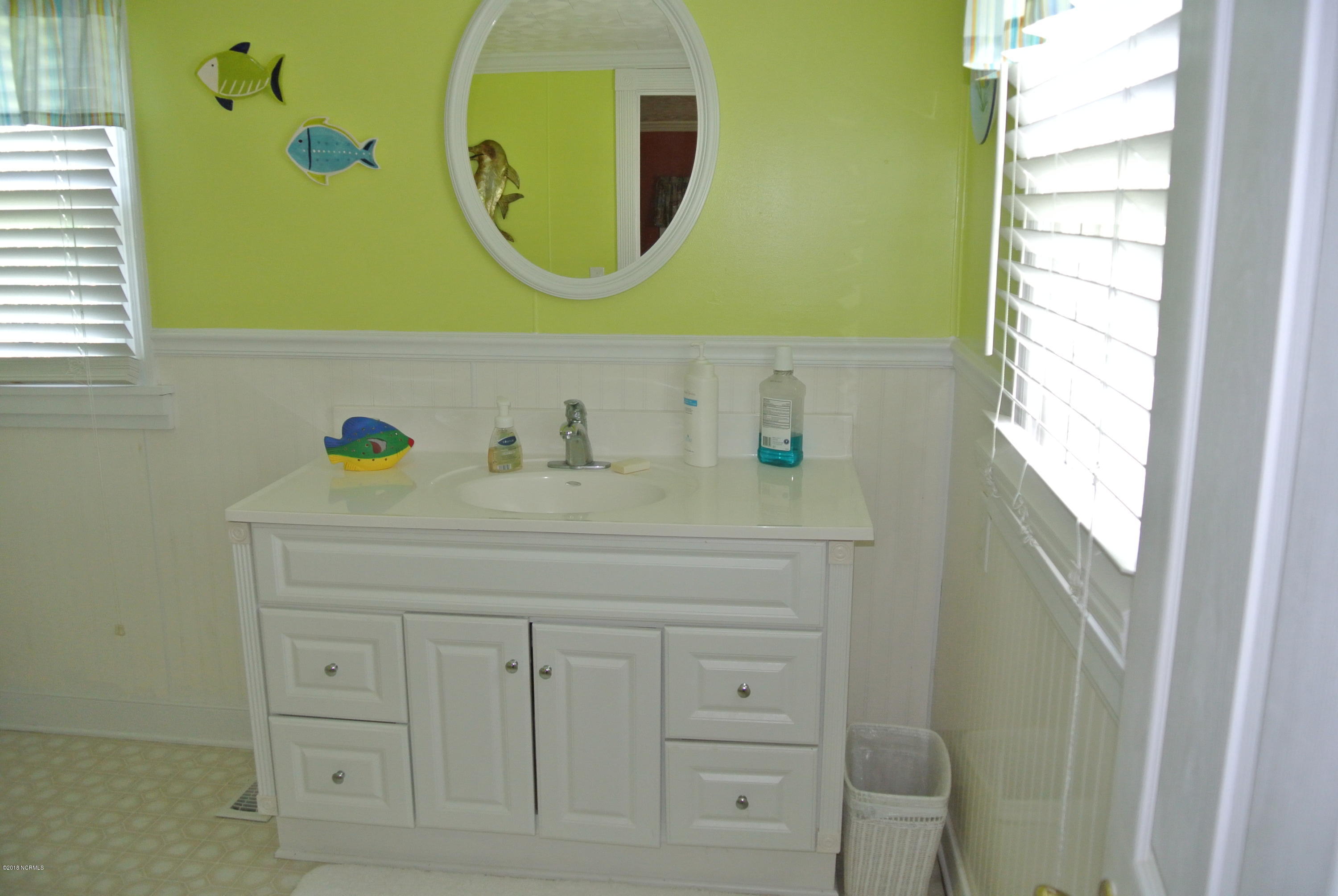 316 Community Road Davis, NC 28524 - Photo 19 of 41 Full Bath