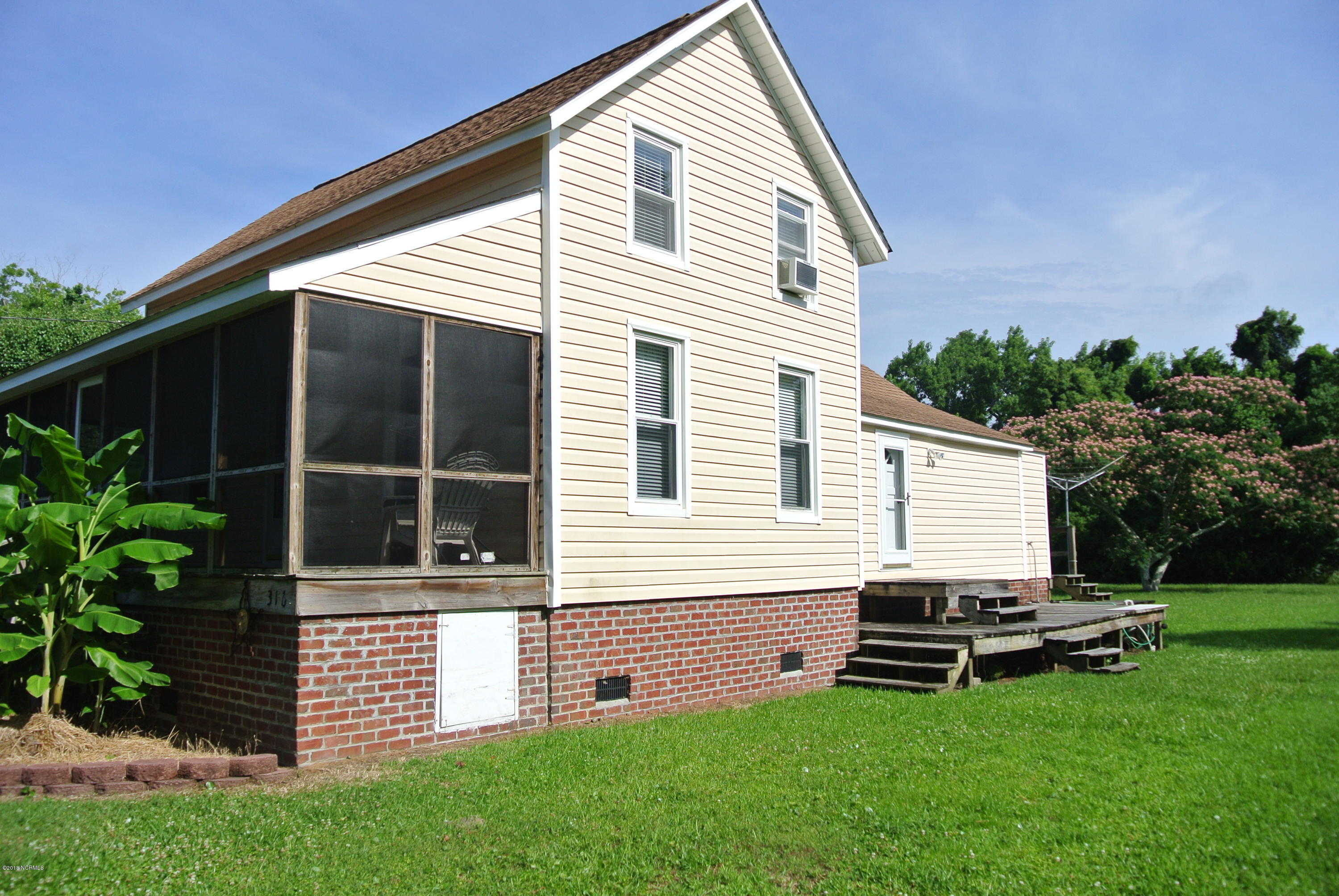 316 Community Road Davis, NC 28524 - Photo 3 of 41 DSC_9477