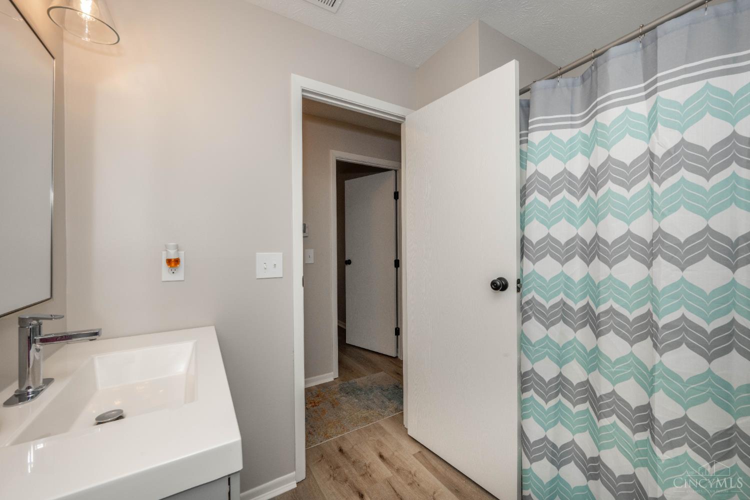 518 Riddle Road, Unit 7 Cincinnati, OH 45220 - Photo 20 of 43 Gallery Image 20