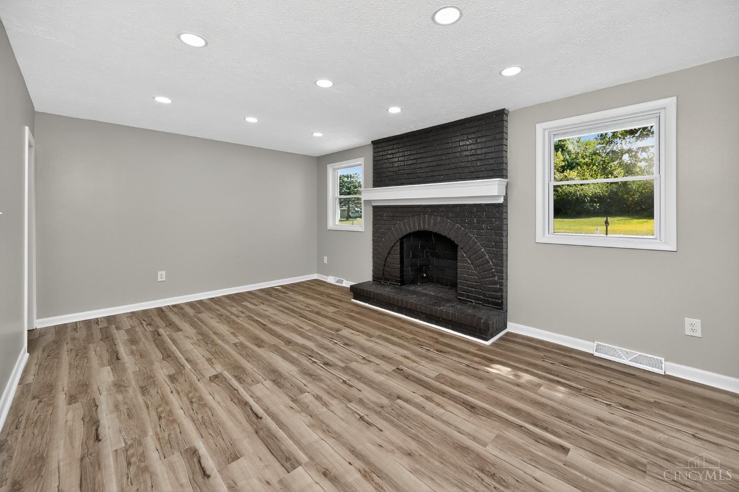 4468 Todd Road Franklin, OH 45005 - Photo 6 of 54 Gallery Image 6