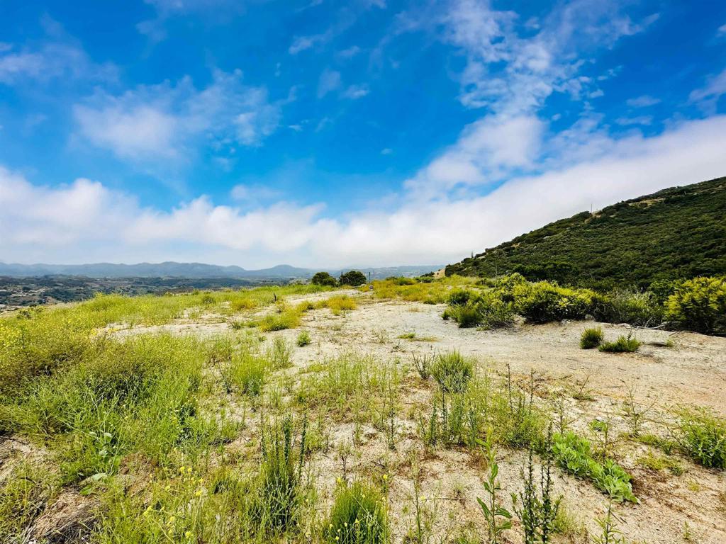 1 El Trio Road Temecula, CA 92590 - Photo 4 of 22 a view of an ocean view
