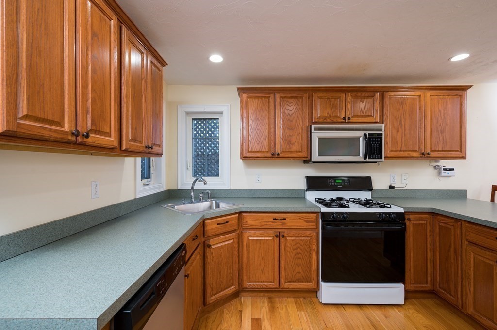 30 Colonial Road Weymouth, MA 02191 - Photo 5 of 35