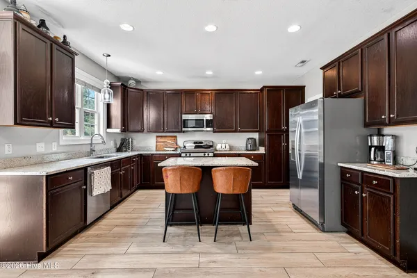 $385,000 | 917 Stagecoach Drive, Jacksonville, NC 28546