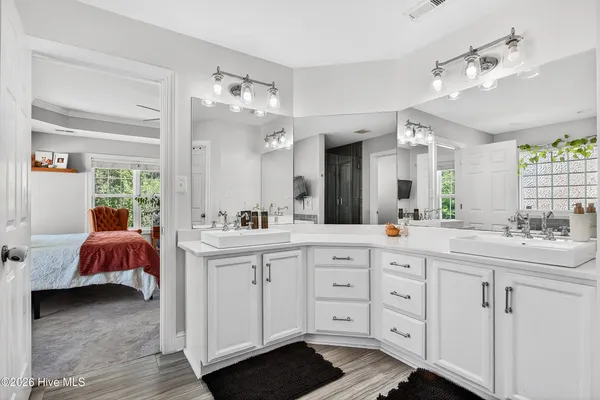 $385,000 | 917 Stagecoach Drive, Jacksonville, NC 28546