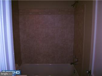 6277 Old York Road Philadelphia, PA 19141 - Photo 8 of 12 Bathroom