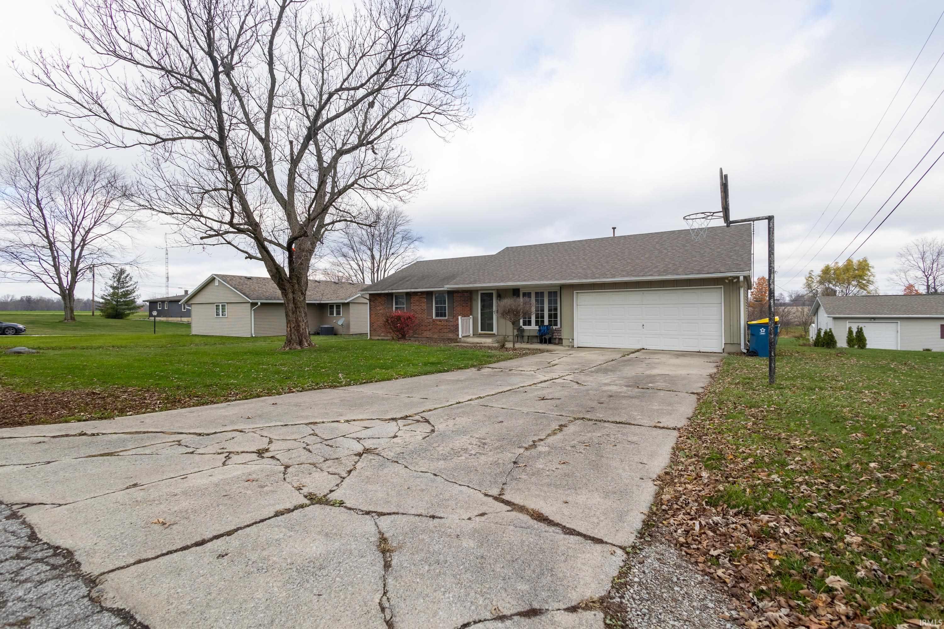 321 Hillcrest Road Bluffton, IN 46714 - Photo 4 of 32 Gallery Image 4