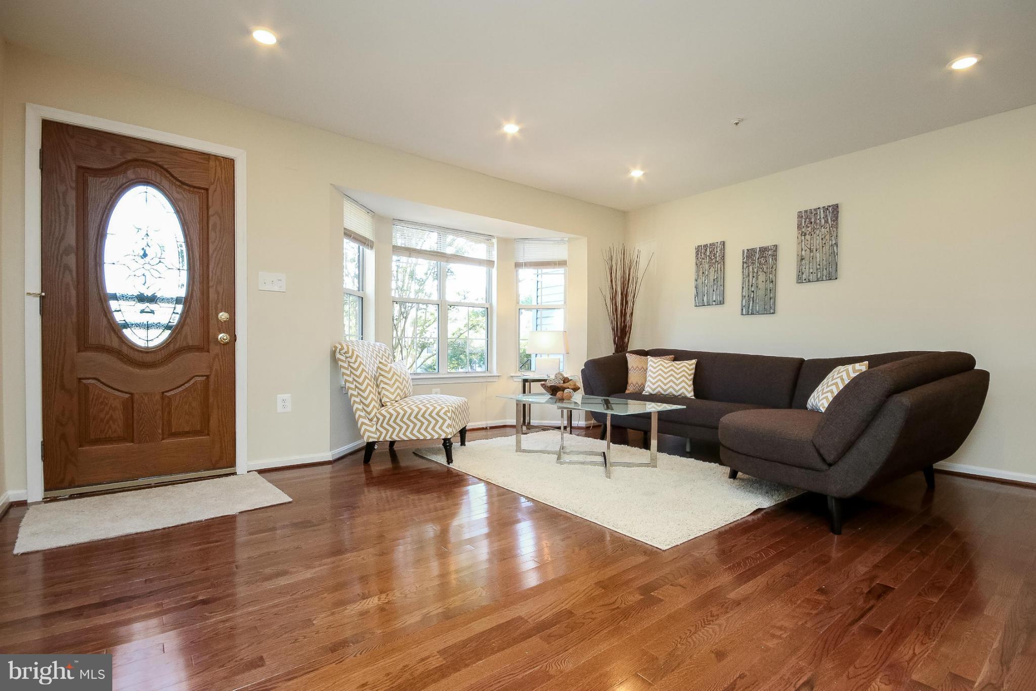 6543 Ronald Road Capitol Heights, MD 20743 - Photo 4 of 30 Living Room