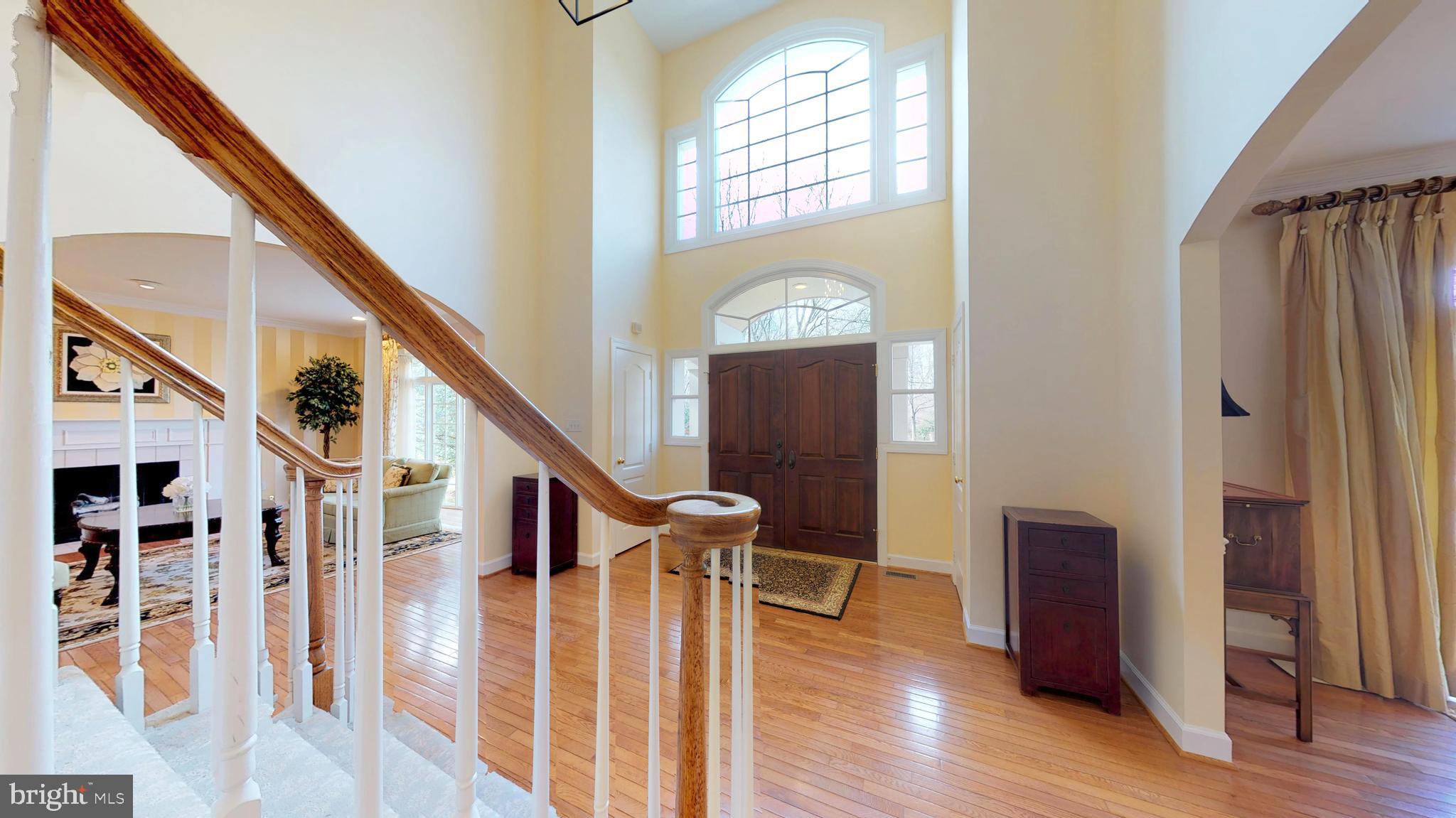 11205 Bright Pond Lane Reston, VA 20194 - Photo 4 of 102 Lovely Hardwood Floors