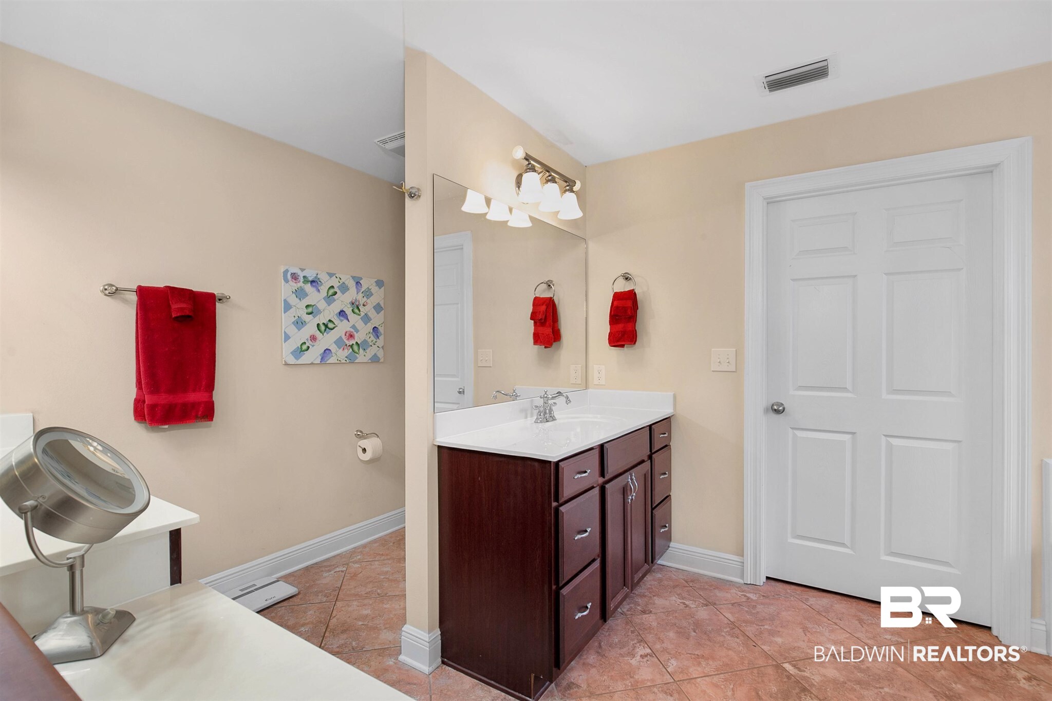 313 West Rosetta Avenue Foley, AL 36535 - Photo 13 of 23 Double Vanities