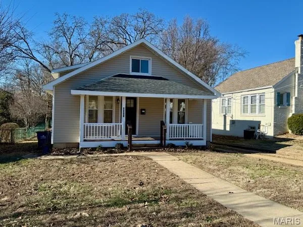 $2,850 | 2517 Bremerton Road, Rock Hill, MO 63144