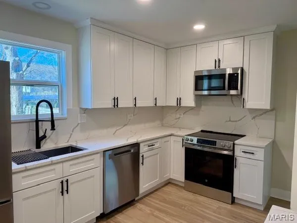 $2,850 | 2517 Bremerton Road, Rock Hill, MO 63144