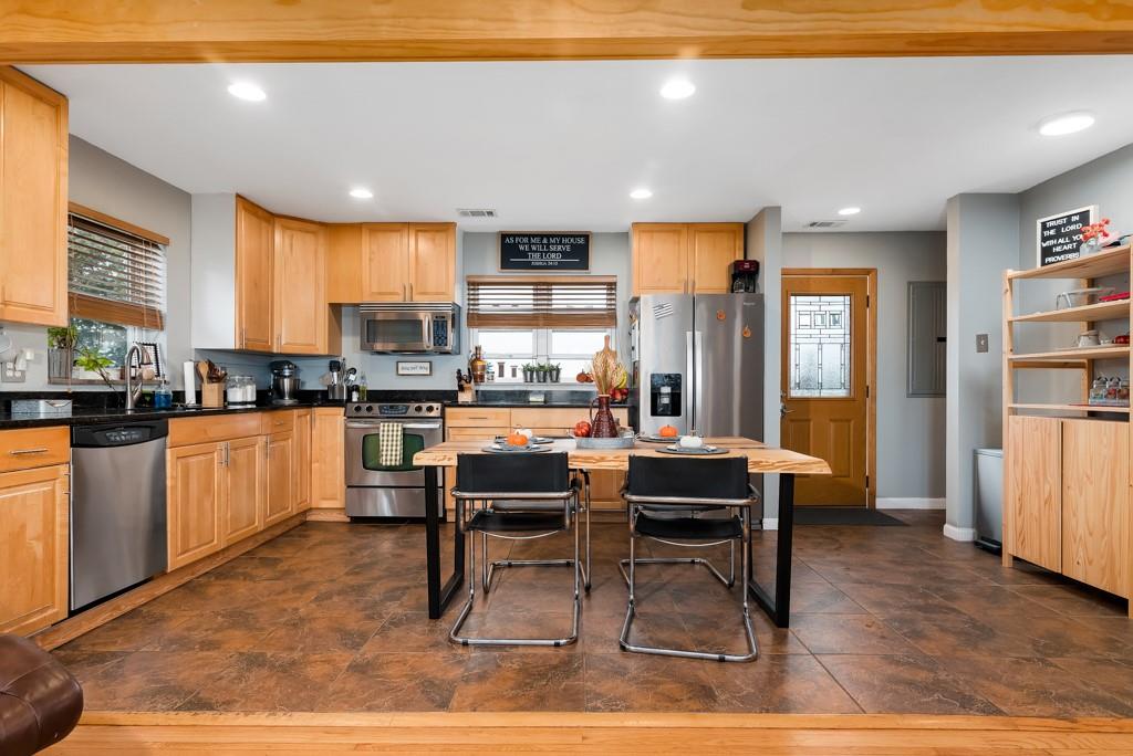 765 Ridge Avenue Canonsburg, PA 15317 - Photo 6 of 24 Gallery Image 6