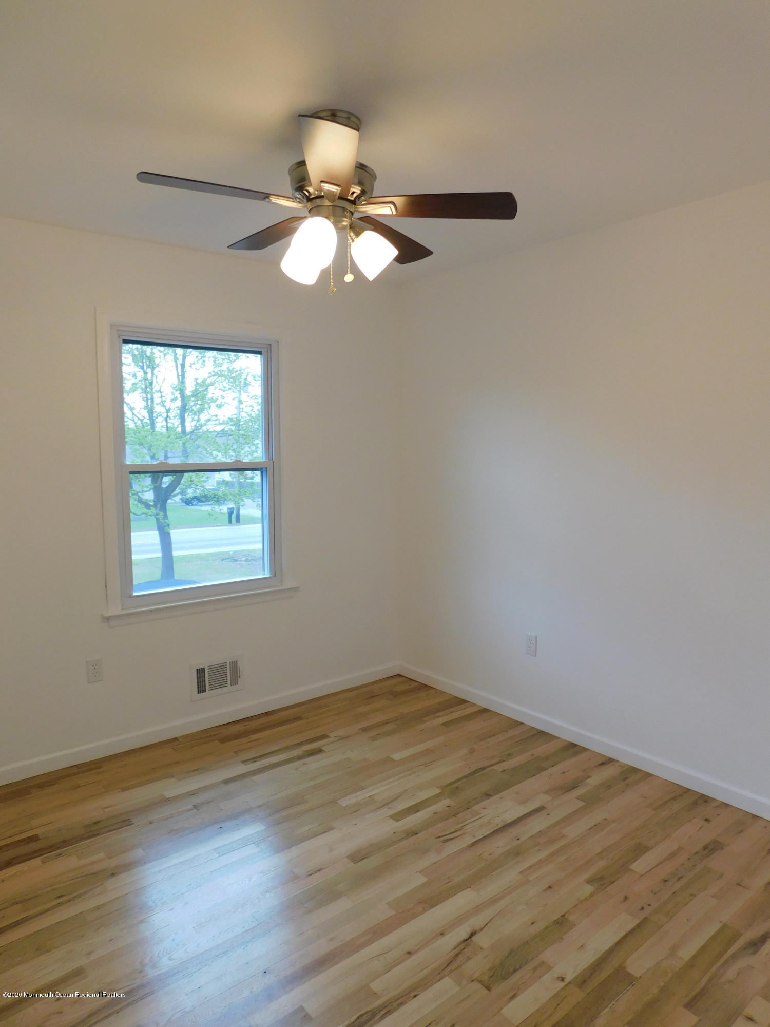 820 Tennent Road Manalapan, NJ 07726 - Photo 21 of 35 DSCN0173