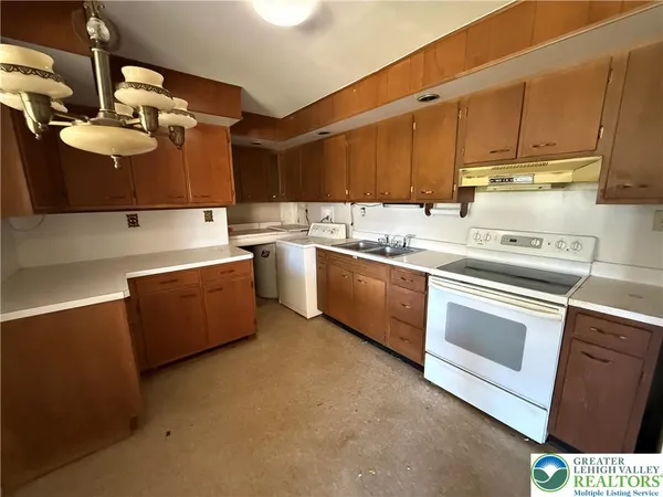 $249,900 | 3124 Roxford Road, Allentown, PA 18103