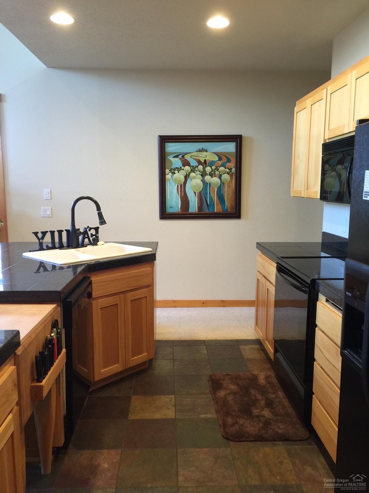 908 Widgeon Road Redmond, OR 97756 - Photo 5 of 22 Additional Photo
