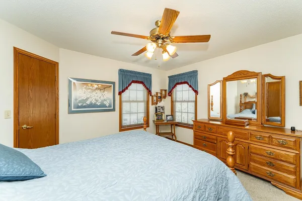 $419,900 | 744 Jefferson Avenue Southwest, Eyota, MN 55934