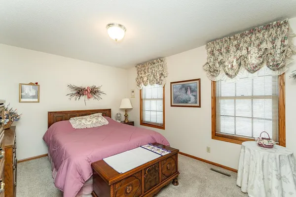 $419,900 | 744 Jefferson Avenue Southwest, Eyota, MN 55934