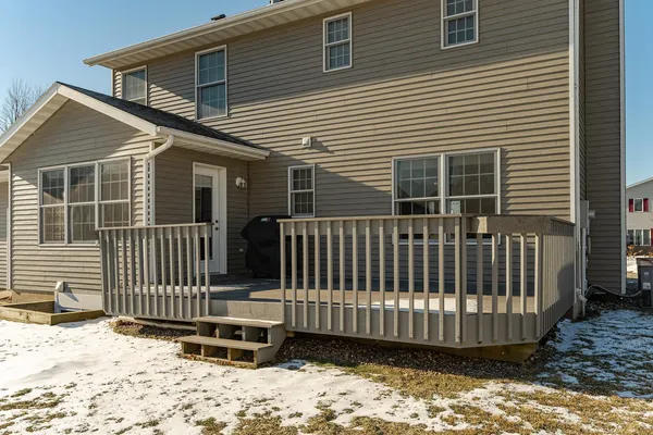 $419,900 | 744 Jefferson Avenue Southwest, Eyota, MN 55934