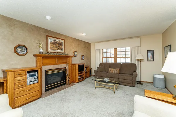 $419,900 | 744 Jefferson Avenue Southwest, Eyota, MN 55934