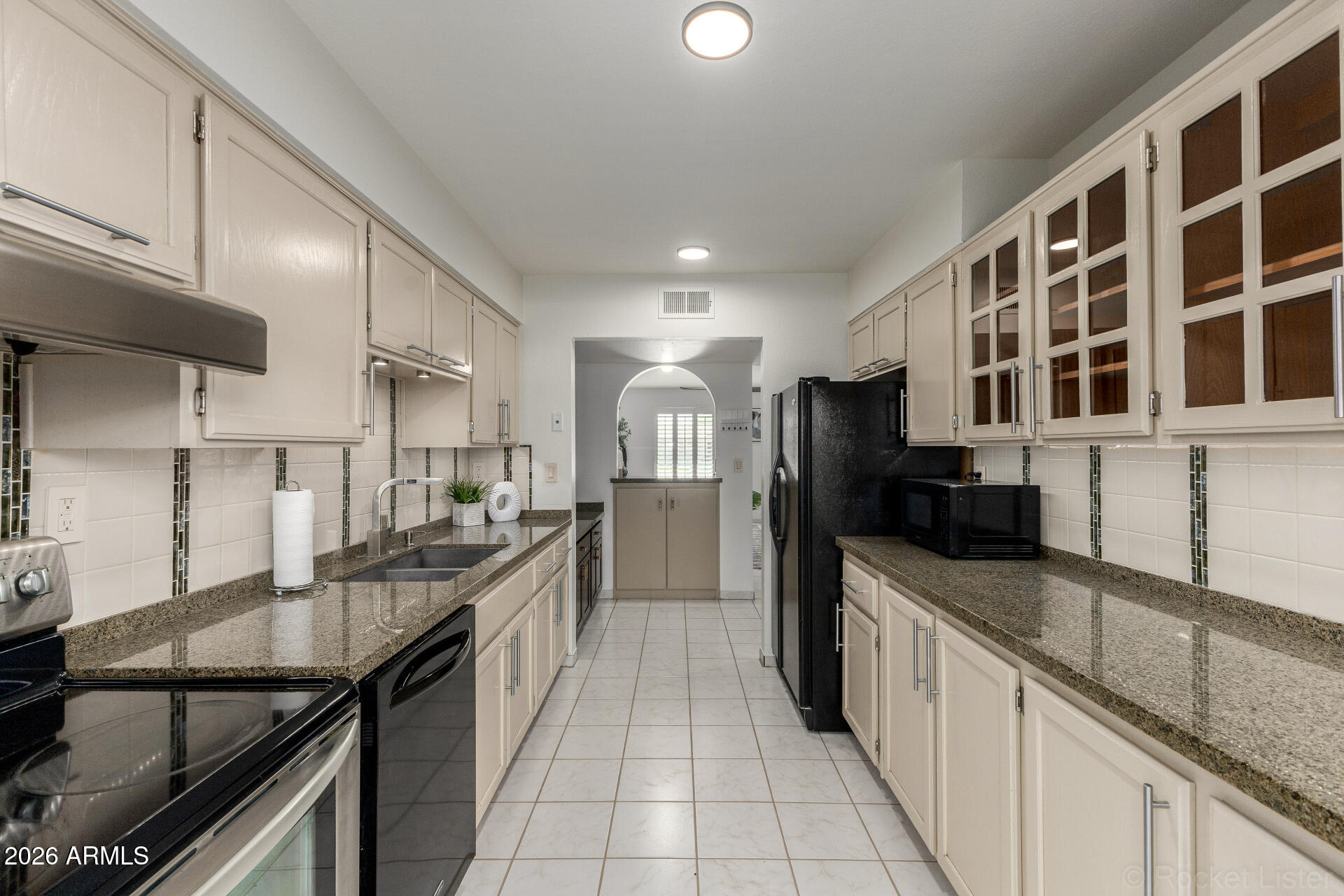 8241 North Central Avenue, Unit 5 Phoenix, AZ 85020 - Photo 9 of 25 12 - Central