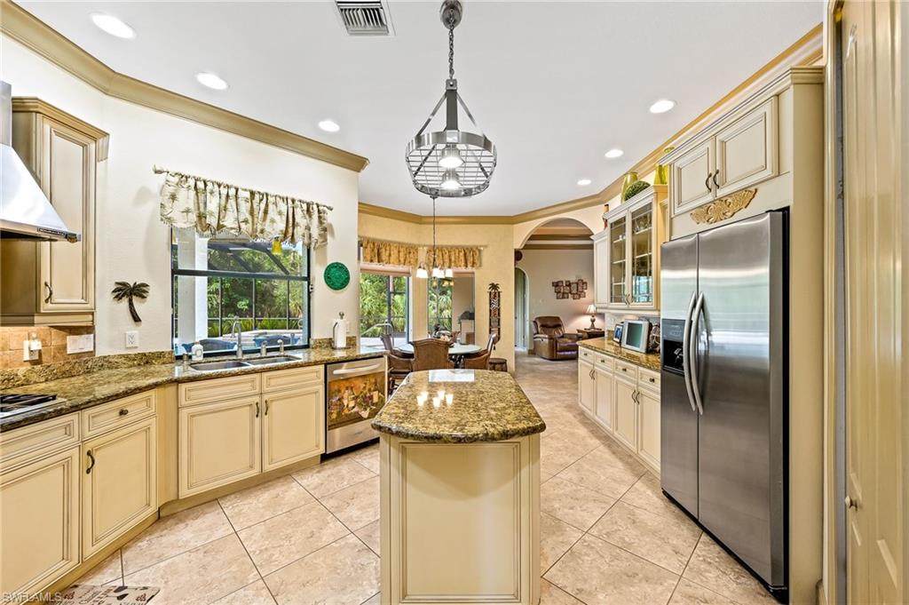 491 3rd Street Southwest Naples, FL 34117 - Photo 9 of 35 Gallery Image 9