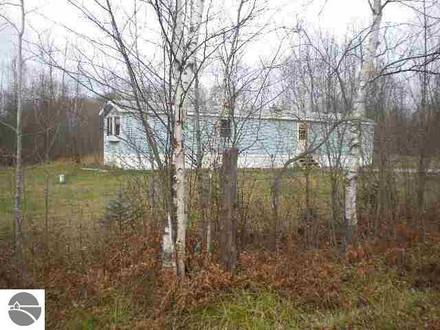 2121 North Britt Road Hale, MI 48739 - Photo 2 of 7 1750455-1.JPG