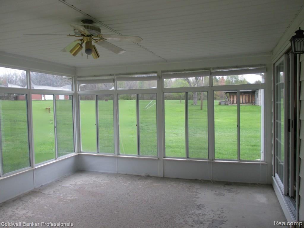 2033 Indian Road Lapeer, MI 48446 - Photo 31 of 55 Florida Room 2.jpg