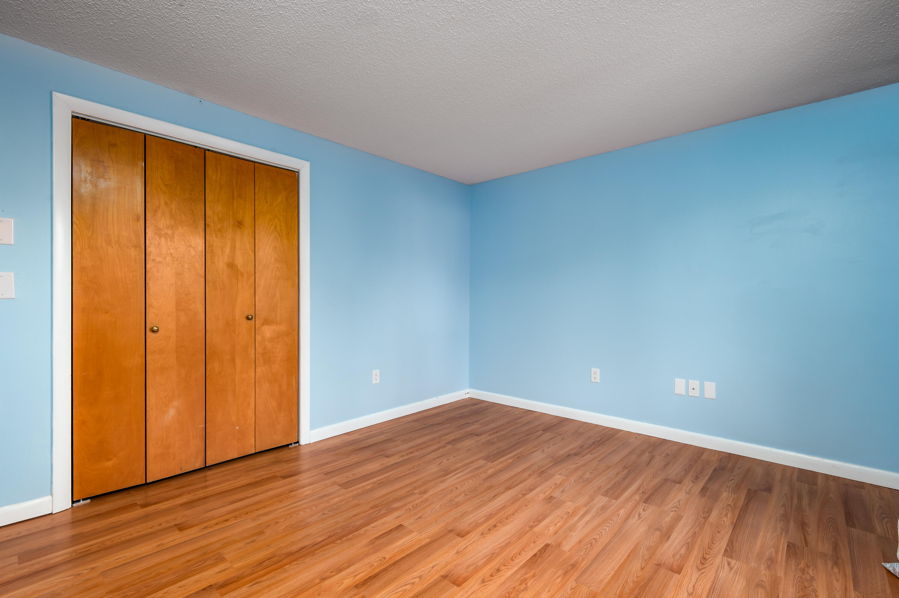 17 Graham Road, Unit 6 Westbrook, ME 04092 - Photo 17 of 25 17_graham-23