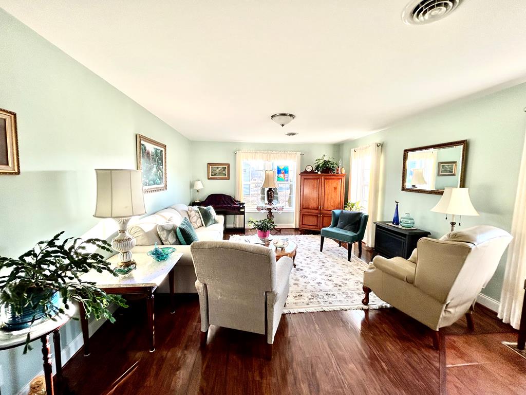 206 Ridge Drive Lebanon, VA 24266 - Photo 17 of 32 Gallery Image 17