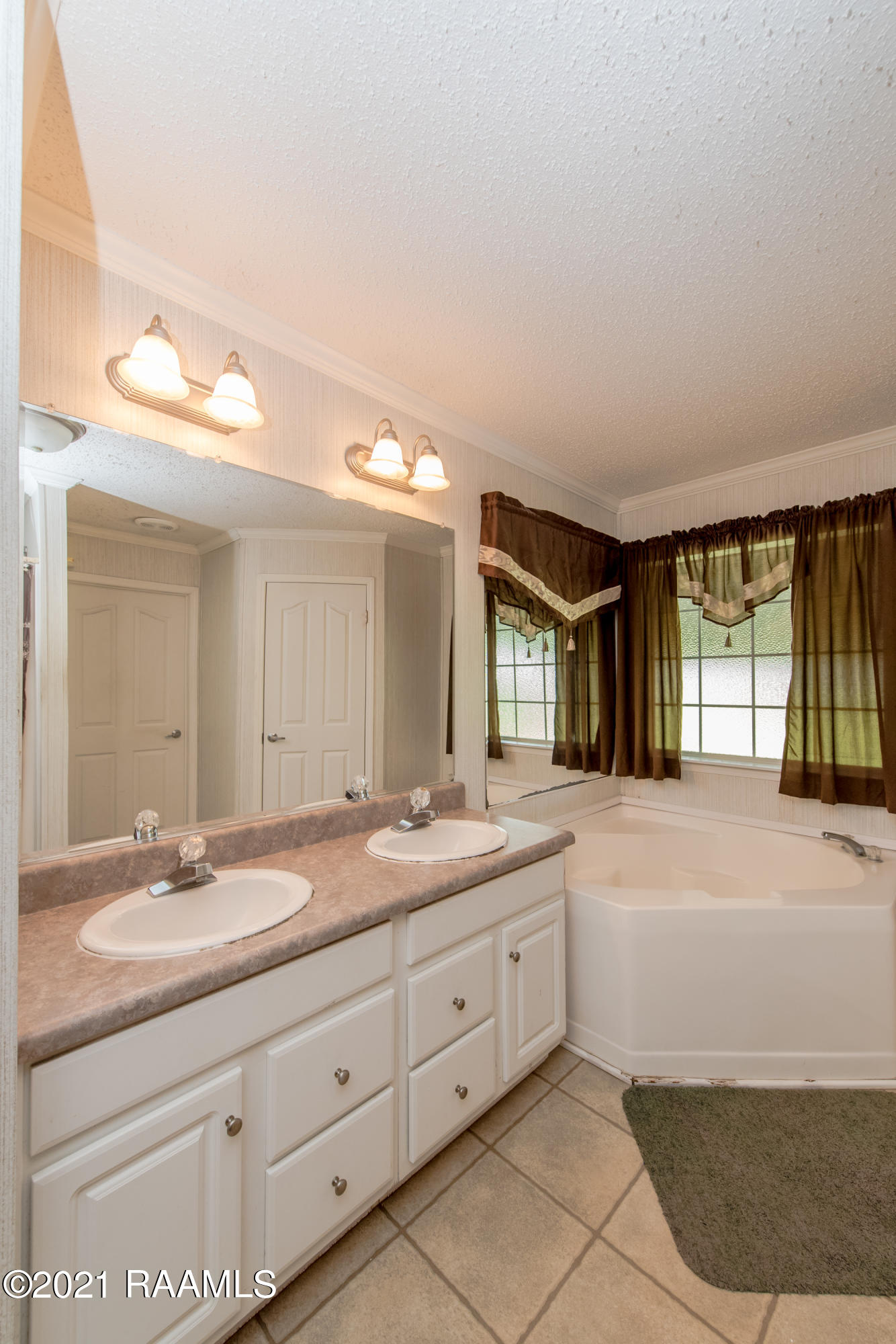 254 Lenora Road Church Point, LA 70525 - Photo 22 of 34 Master Bathroom