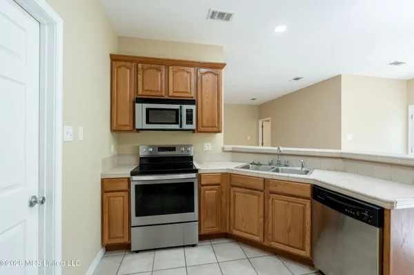 $220,000 | 27 Maroon Drive, Picayune, MS 39466