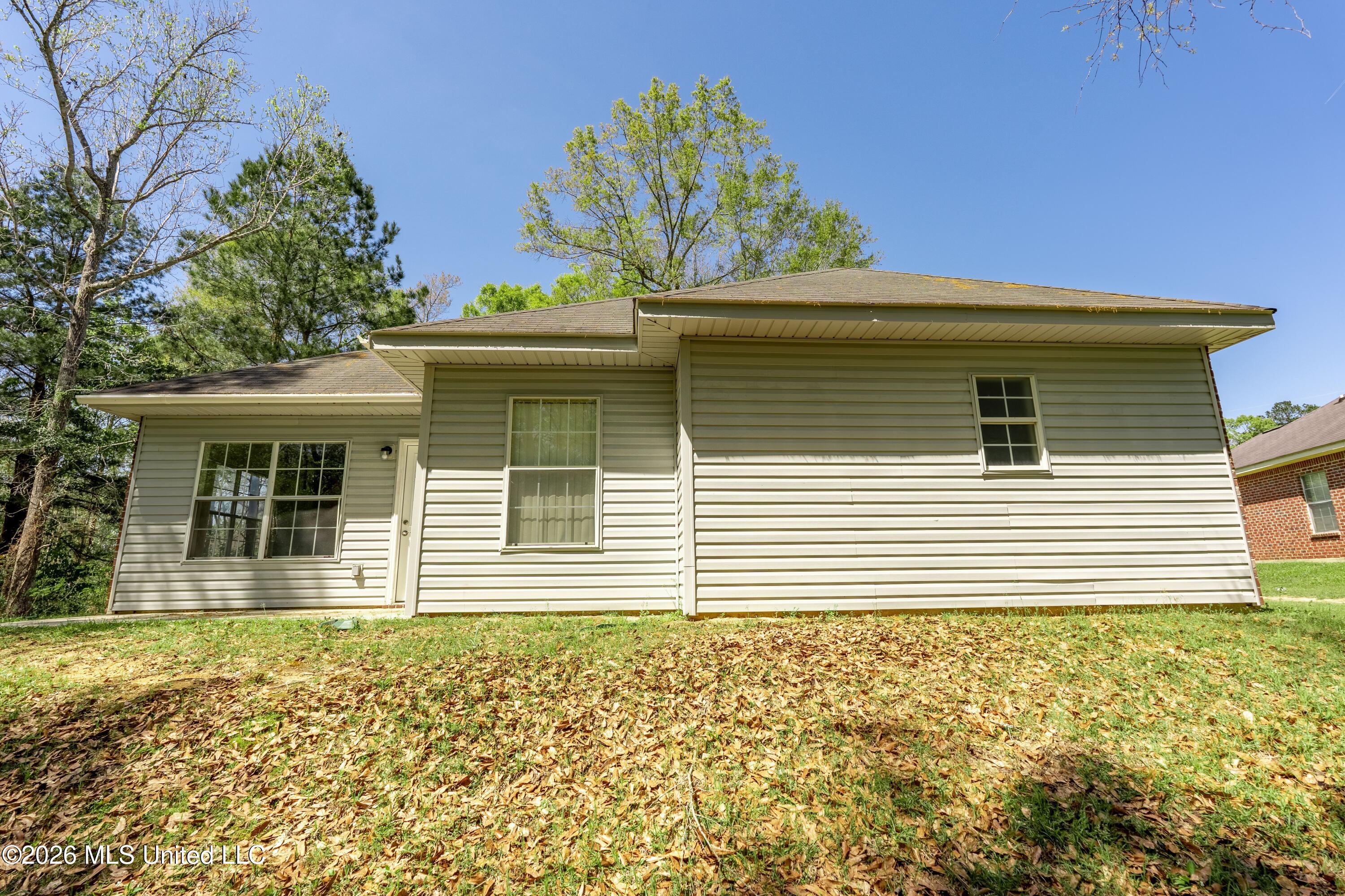 27 Maroon Drive Picayune, MS 39466 - Photo 29 of 40 elevation rear