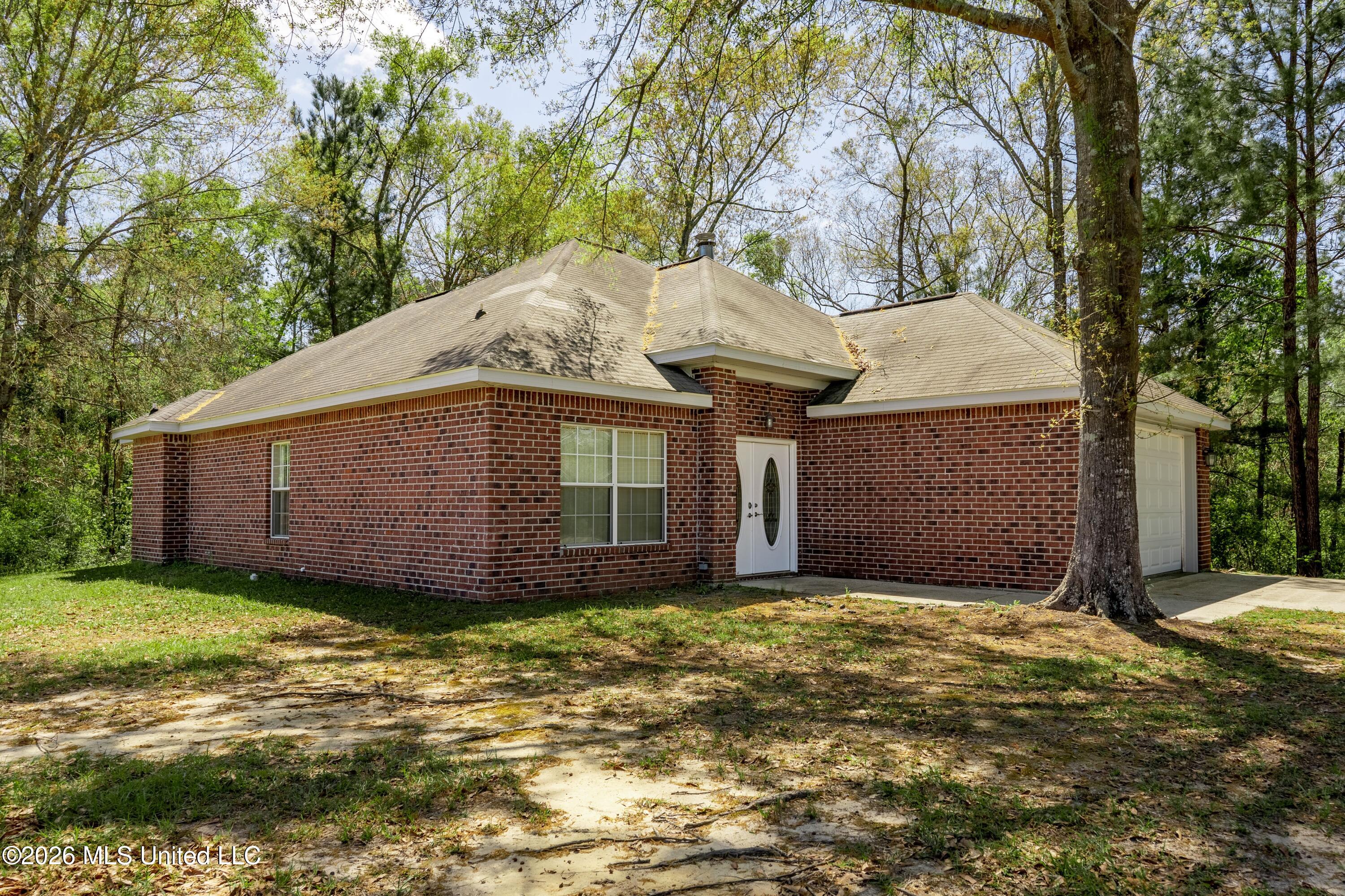 27 Maroon Drive Picayune, MS 39466 - Photo 32 of 40 elevation left front 2