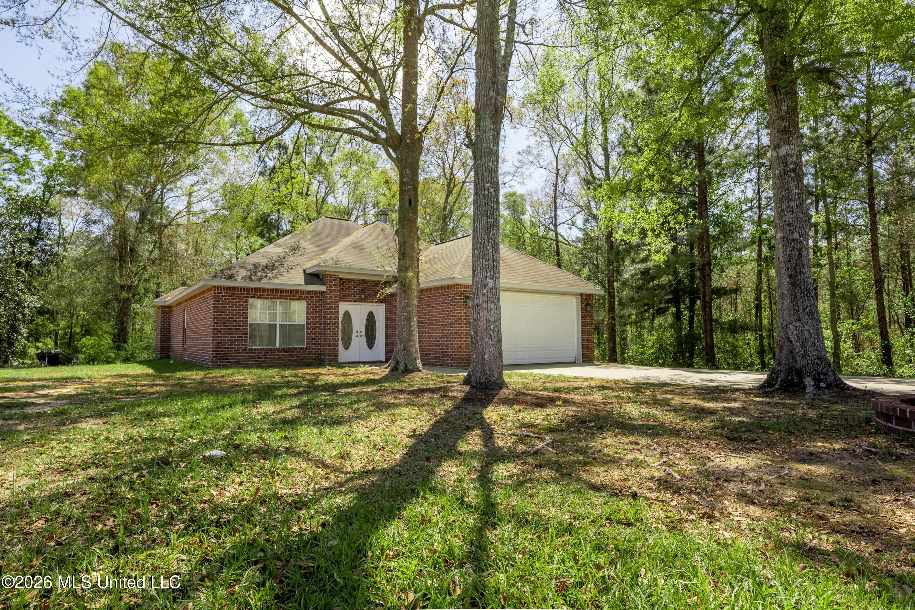 27 Maroon Drive Picayune, MS 39466 - Photo 35 of 40 elevation left front