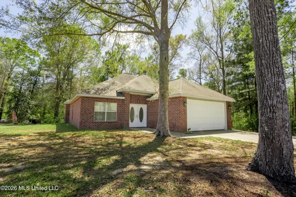 $220,000 | 27 Maroon Drive, Picayune, MS 39466