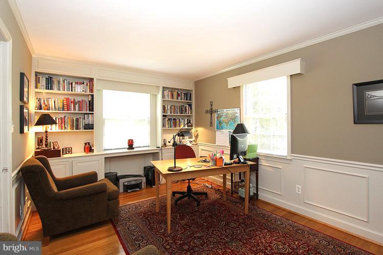 5501 Parkston Road Bethesda, MD 20816 - Photo 15 of 30 First Floor Office or Library