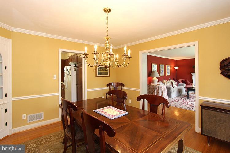 5501 Parkston Road Bethesda, MD 20816 - Photo 8 of 30 Dining Room 3