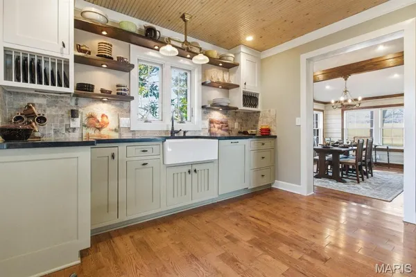 $795,000 | 335 Westwood Drive, Houston, MO 65483