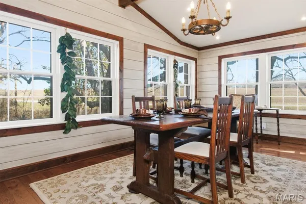 $795,000 | 335 Westwood Drive, Houston, MO 65483