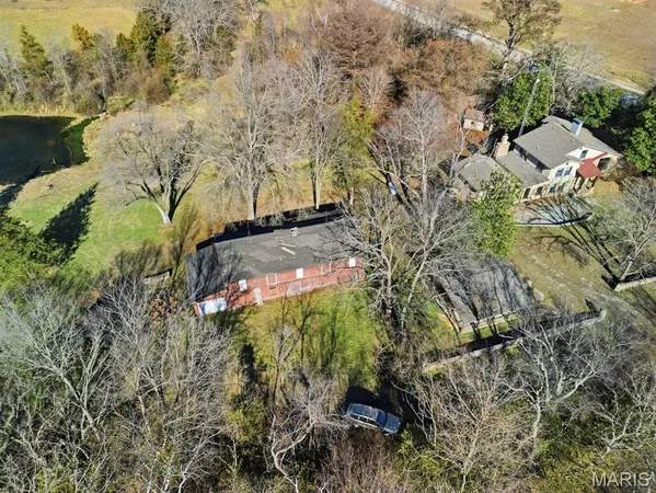 $795,000 | 335 Westwood Drive, Houston, MO 65483