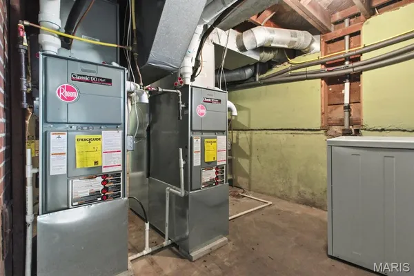 $795,000 | 335 Westwood Drive, Houston, MO 65483