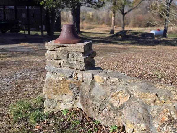 $795,000 | 335 Westwood Drive, Houston, MO 65483