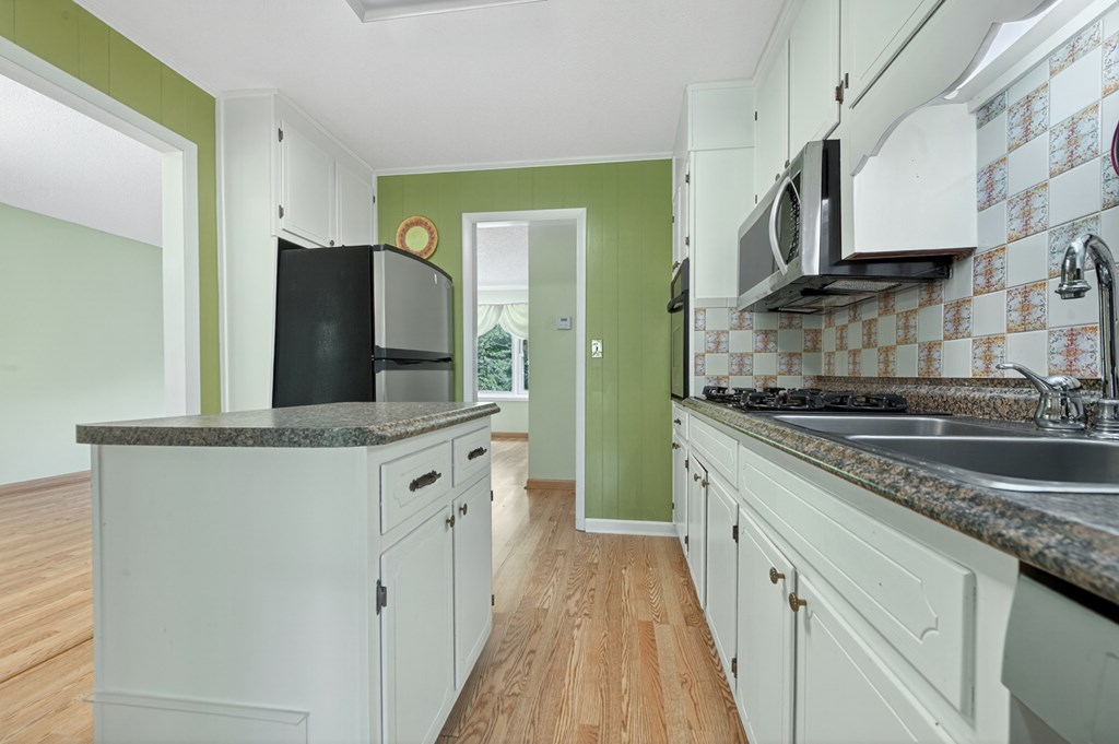423 Chinquapin Road Ellijay, GA 30536 - Photo 31 of 64 Kitchen