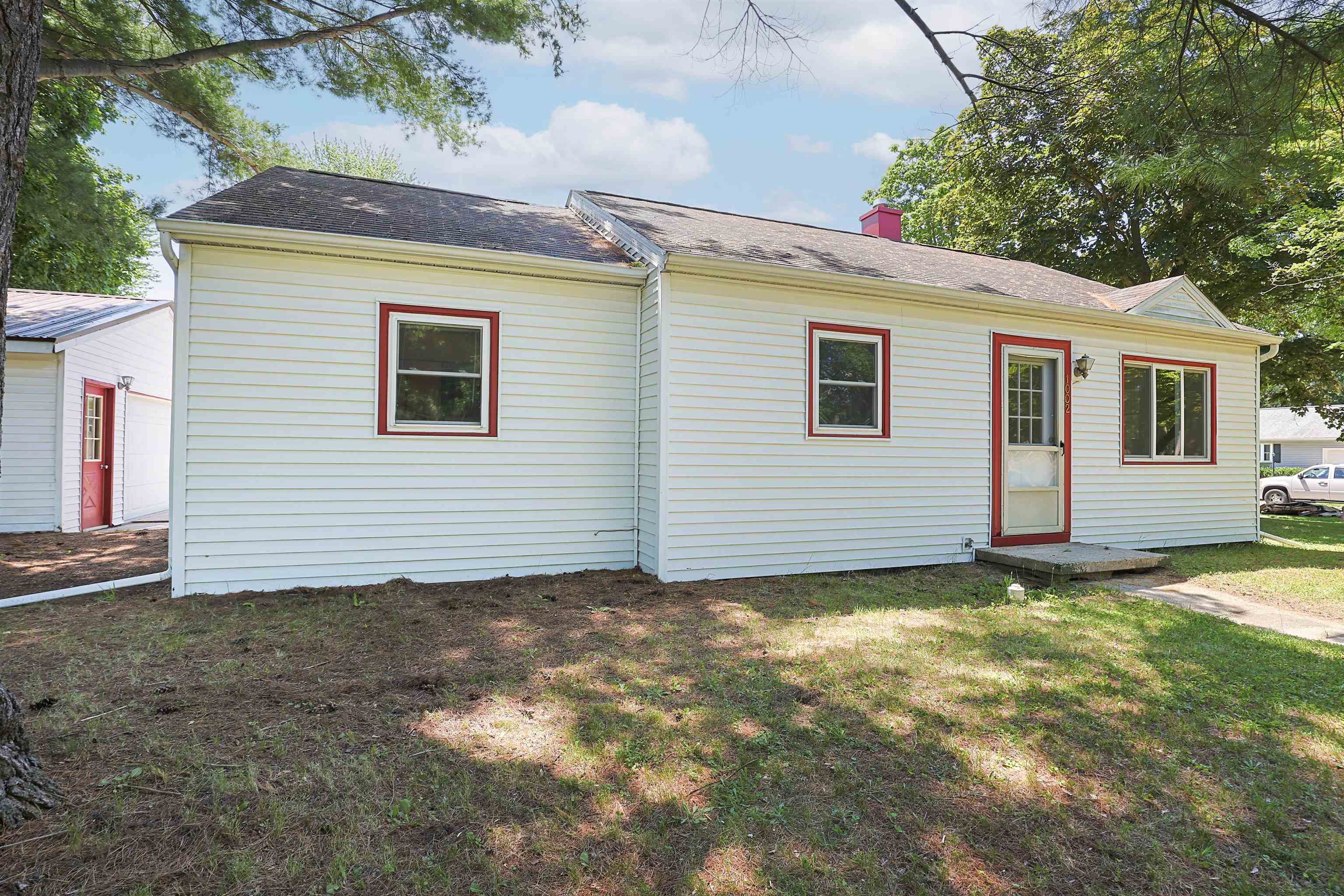 1002 East Sugnet Road Midland, MI 48642 - Photo 24 of 28