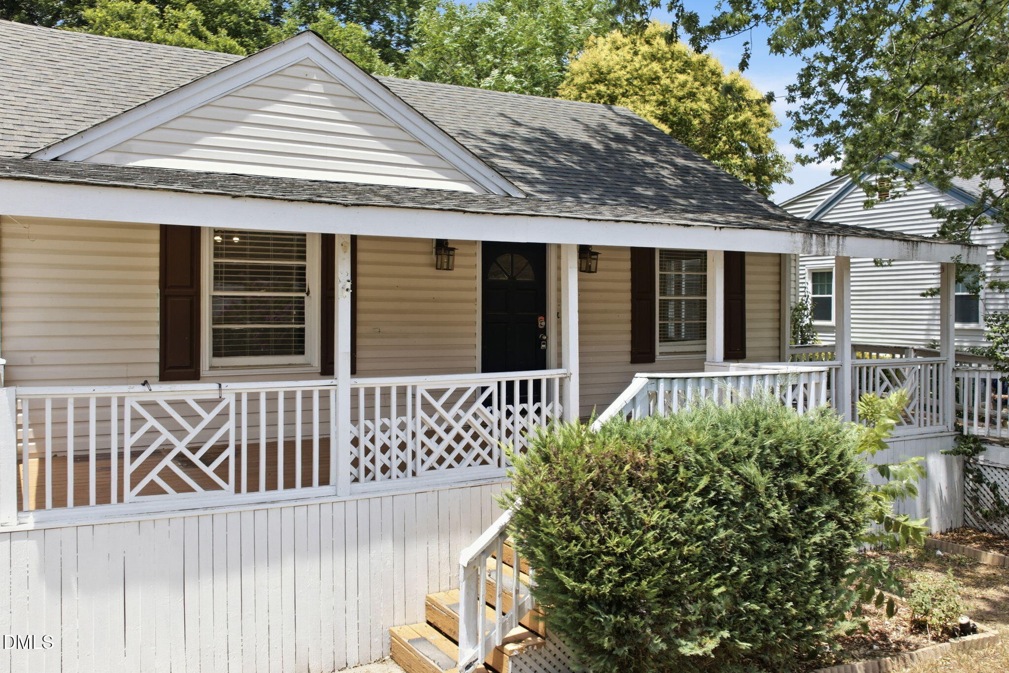 2716 Knowles Street Raleigh, NC 27603 - Photo 2 of 26
