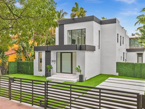 $17,900 | 3010 Alton Road, Miami Beach, FL 33140