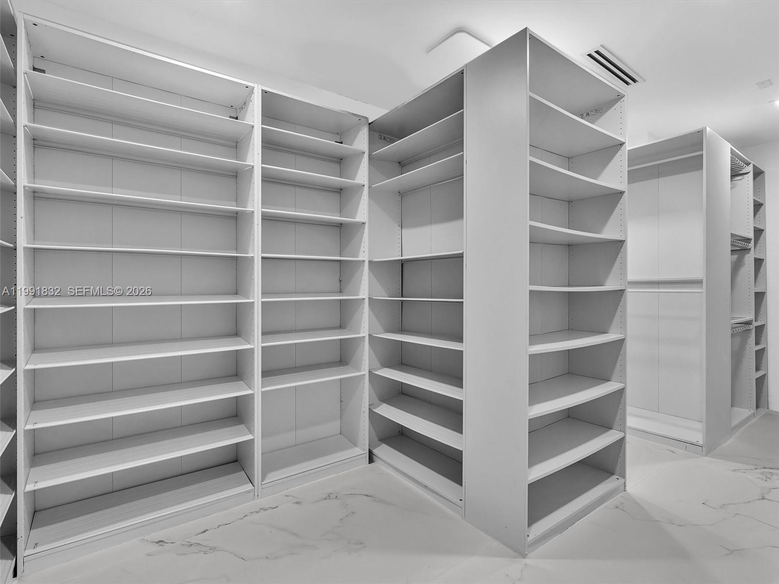 3010 Alton Road Miami Beach, FL 33140 - Photo 26 of 60