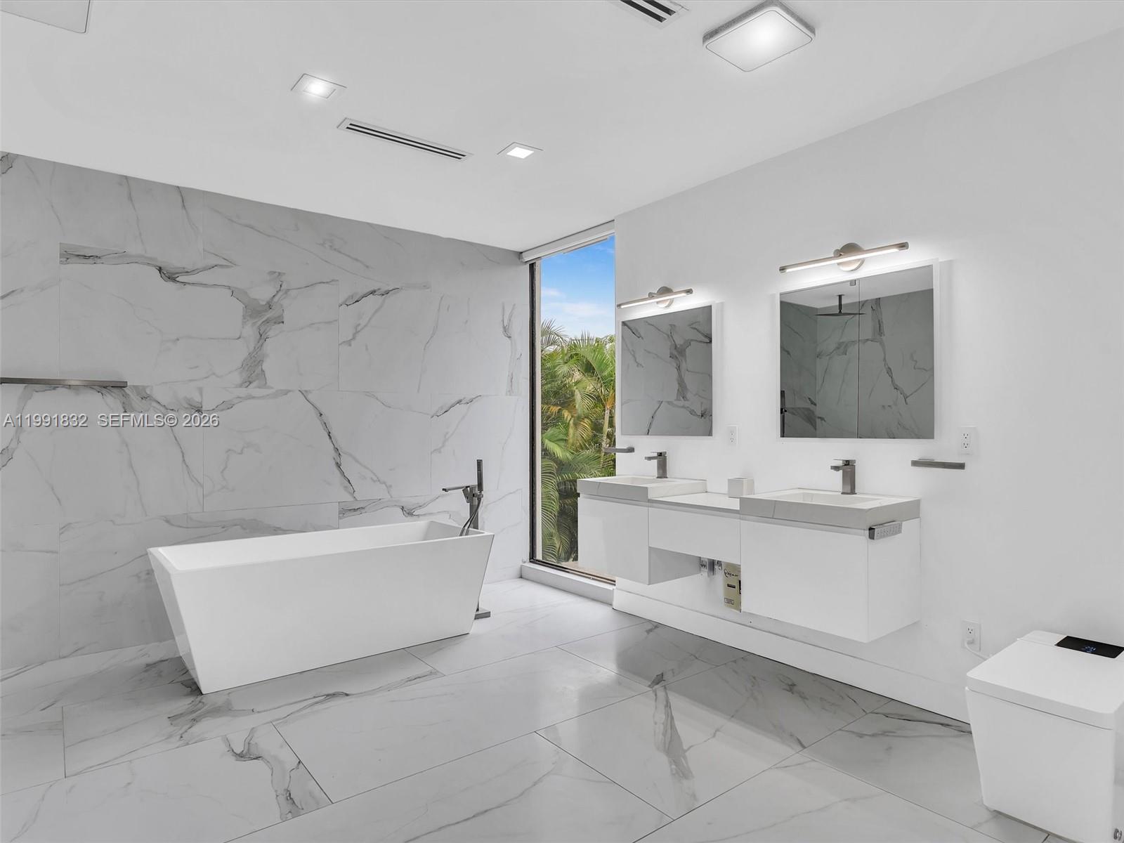 3010 Alton Road Miami Beach, FL 33140 - Photo 30 of 60