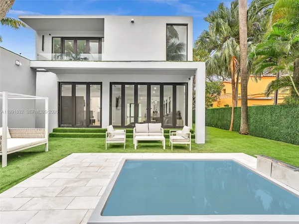 $17,900 | 3010 Alton Road, Miami Beach, FL 33140